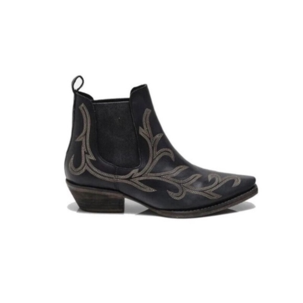 NEW Free People Western Boot Wayward Black Leather Women's size 8.5